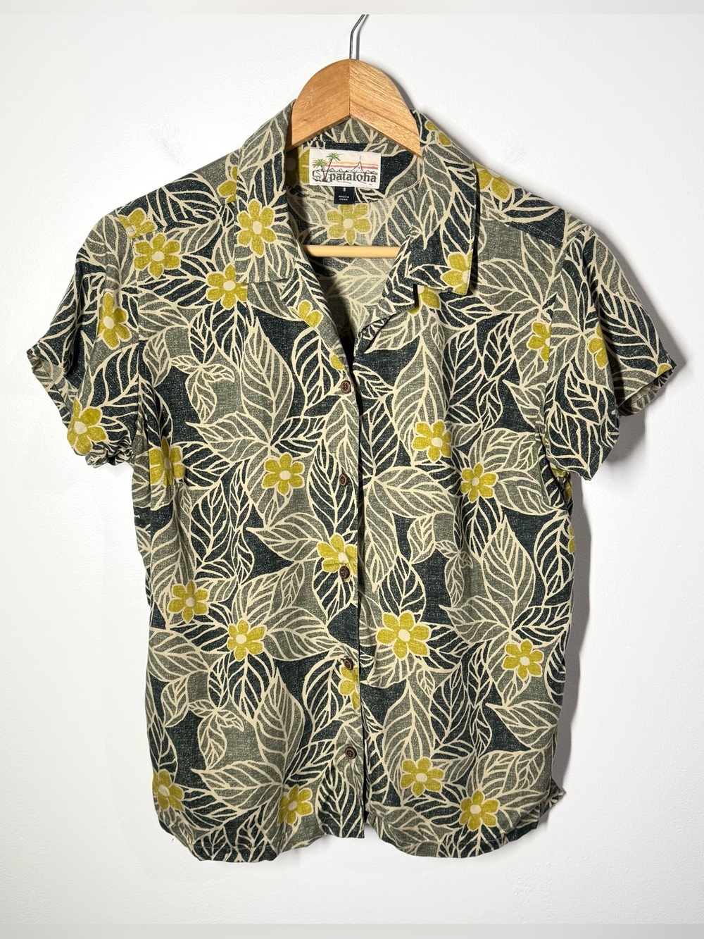 Patagonia Pataloha Malihini Dogwood Lightweight Button Shirt Green Floral 8